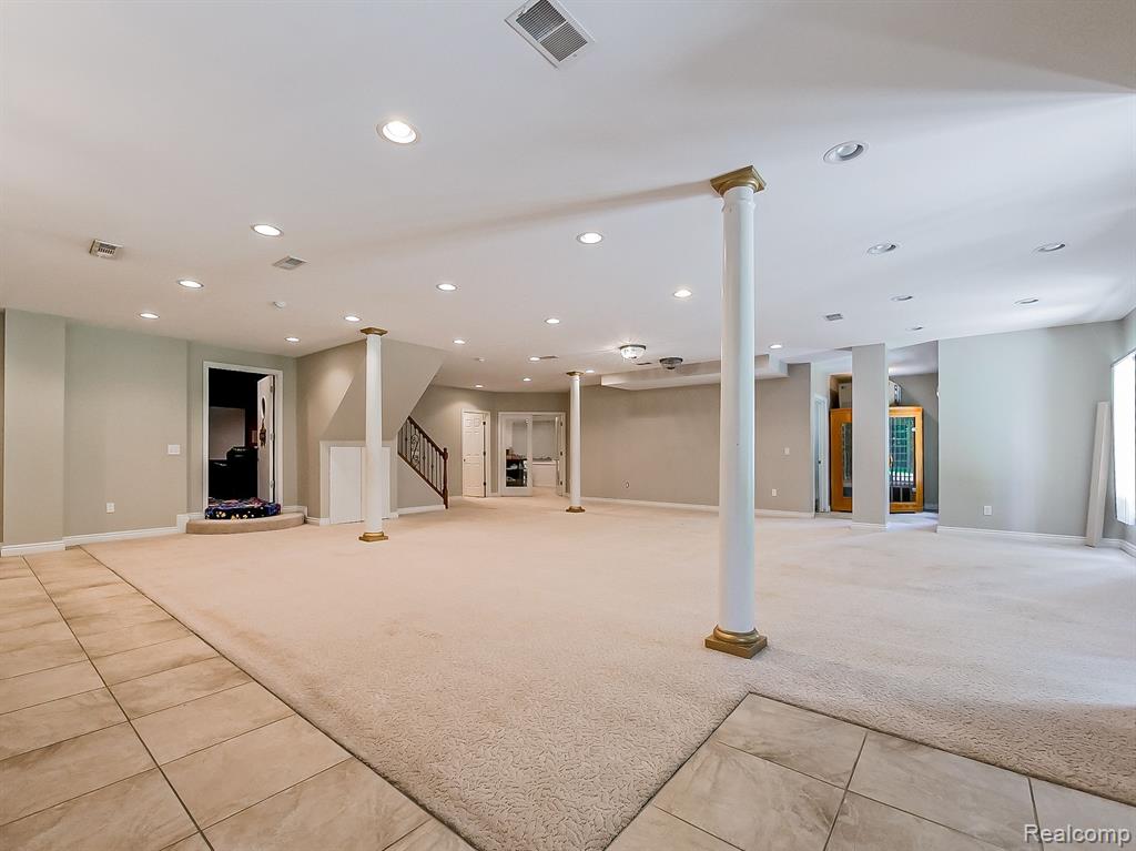 5570 HAMPSHIRE Drive, West Bloomfield, MI — Photo 55