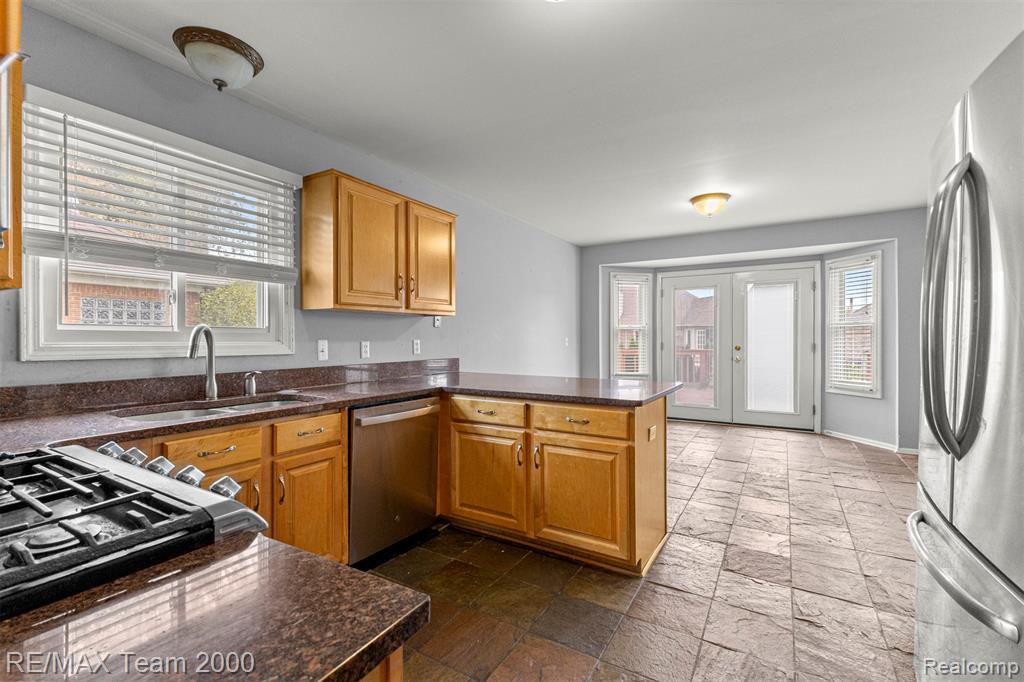 51336 Pinewood Drive, Macomb, MI 48042 — Photo 21