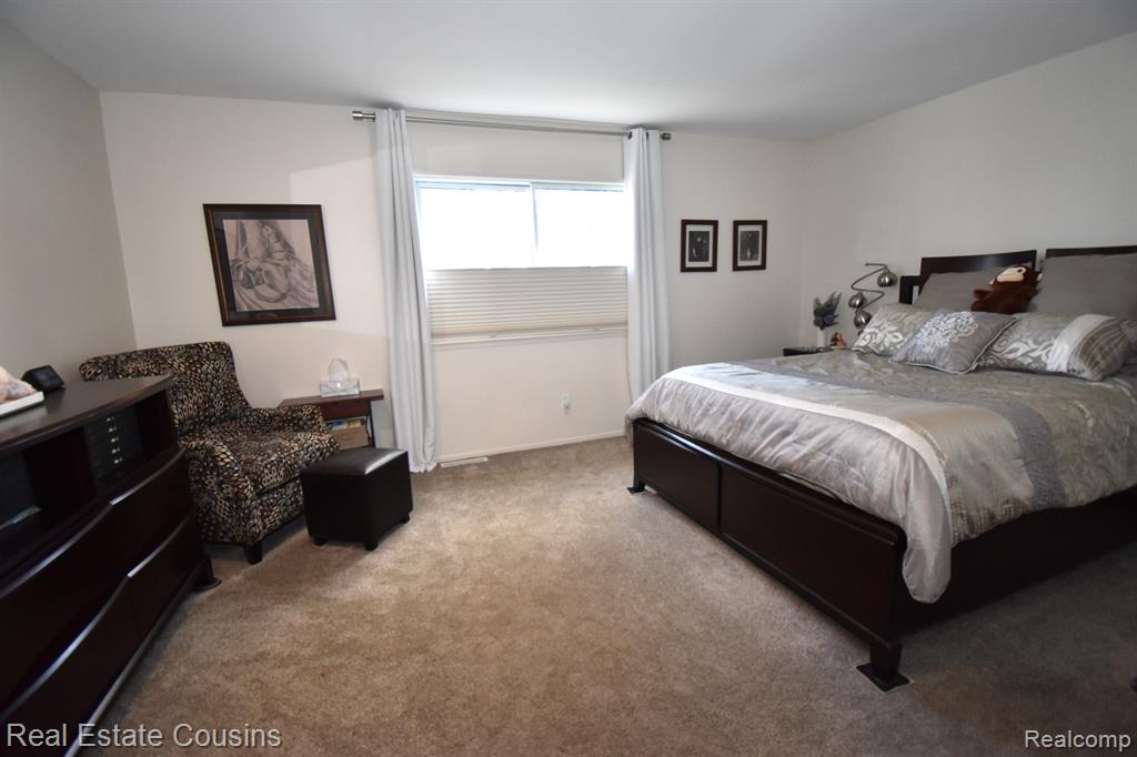 7230 BLUEWATER Drive, 130, Clarkston, MI 48348 — Photo 19