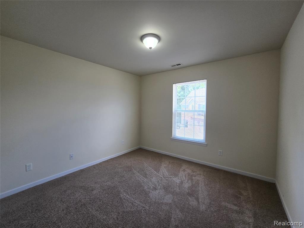 27640 Hidden Oaks Drive, Trenton, MI 48183 — Photo 5