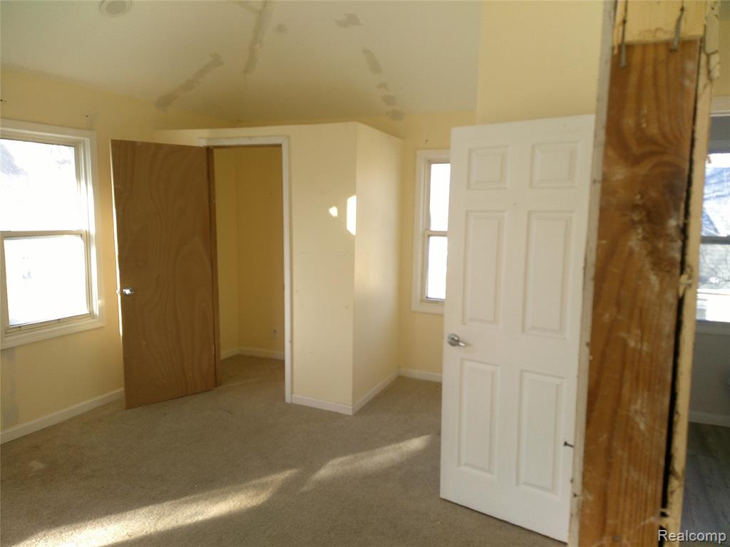 912 Huron Street, Flint, MI 48507 — Photo 12