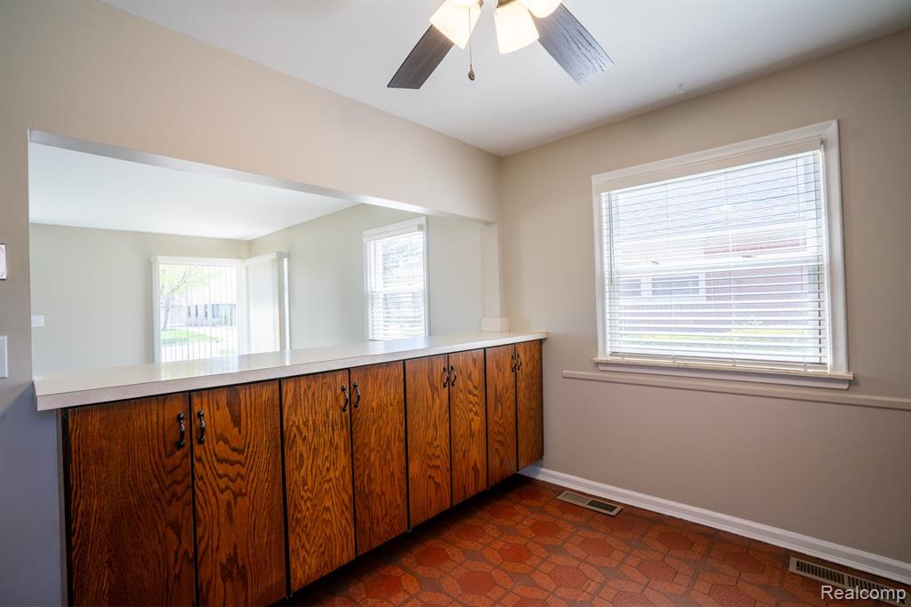 18580 Marsha Street, Riverview, MI 48193 — Photo 13