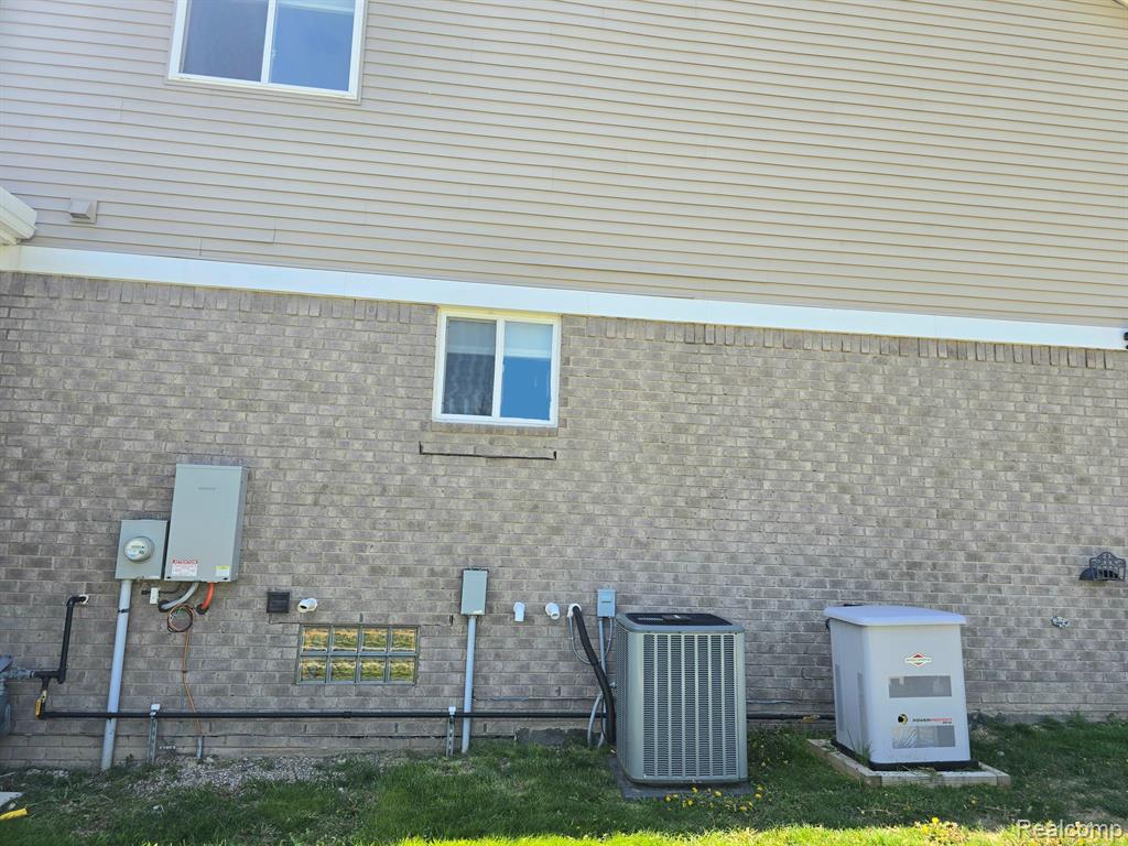 20223 32 MILE Road, Armada, MI — Photo 6