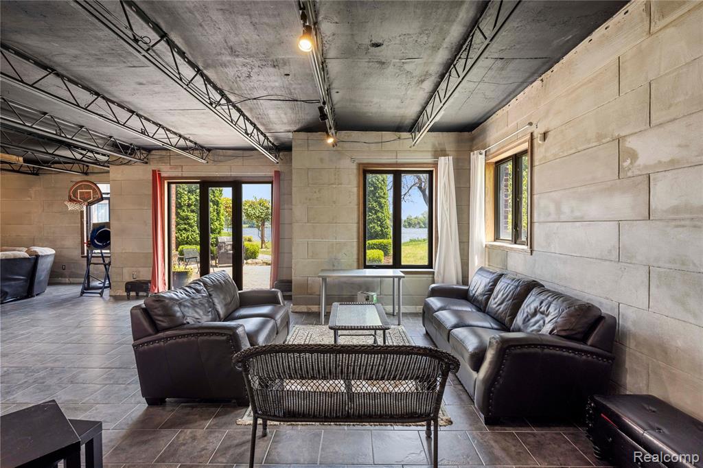 42183 Kouza Court, Belleville, MI, 48111