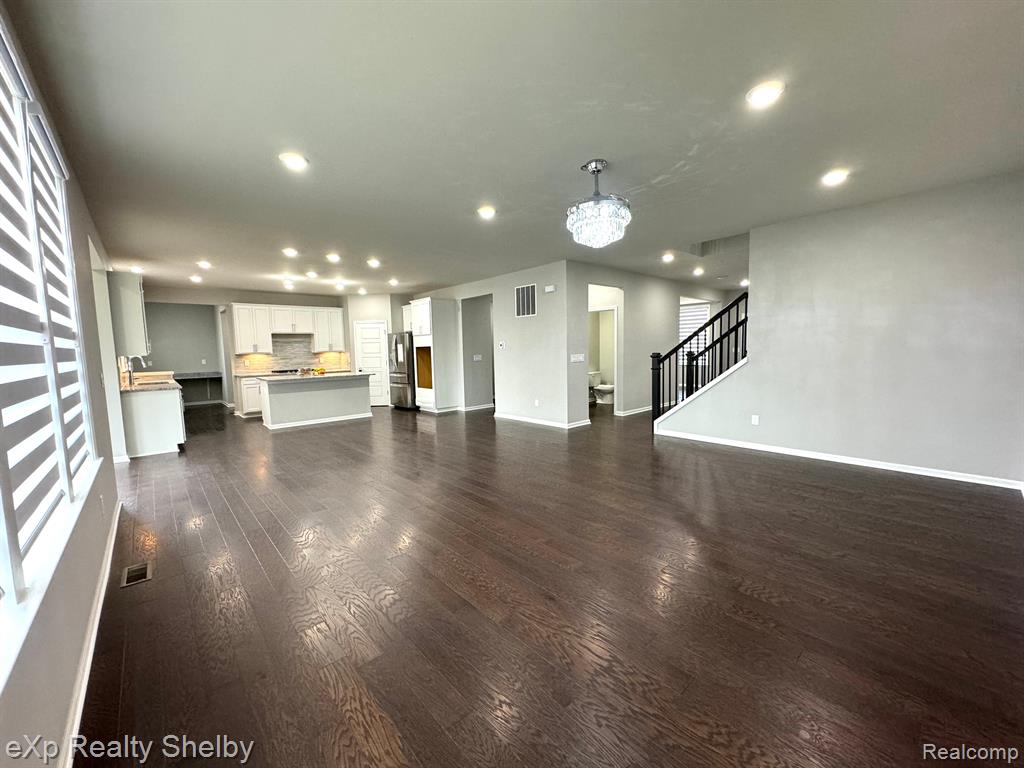 49477 Hummel Dr, Macomb, MI 48044 — Photo 8