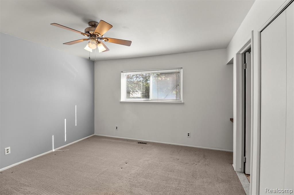 740 Sheffield Drive, Madison Heights, MI 48071 — Photo 13