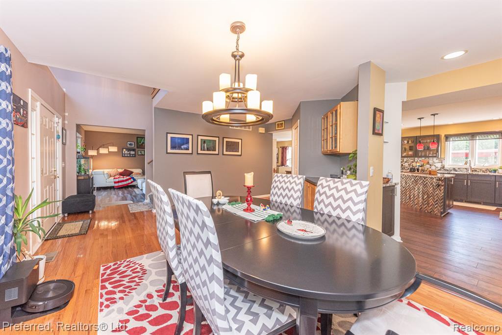 3104 SPRING HOLLOW, Ann Arbor, MI 48105 — Photo 16