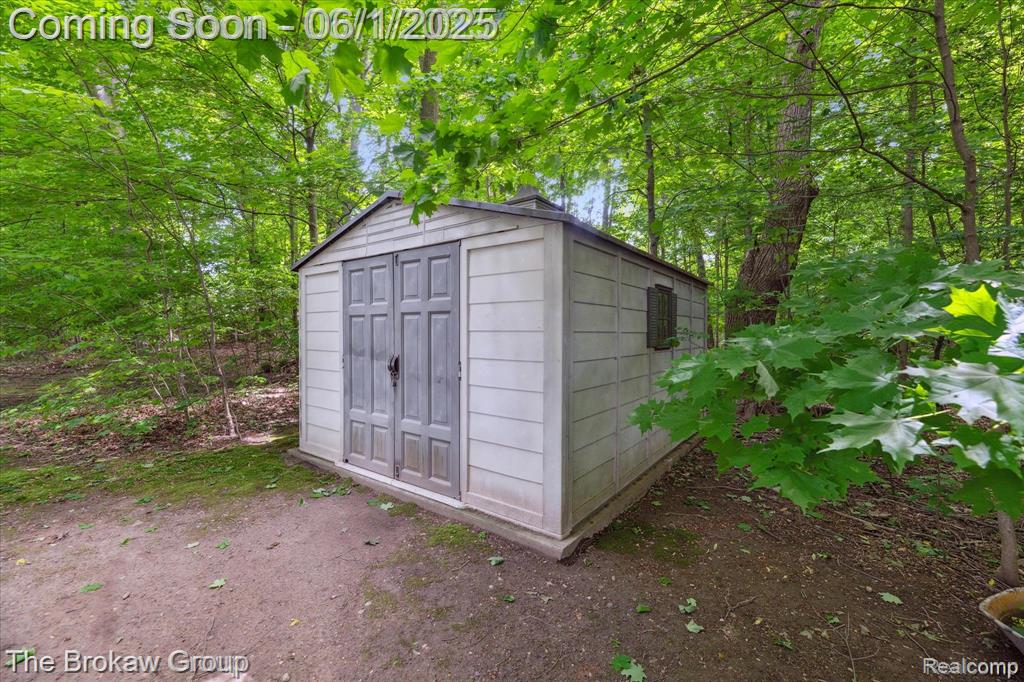 6387 Pinebrook Lane, Burton, MI 48509 — Photo 51