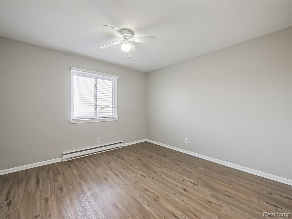 825 S Grand Avenue, Fowlerville, MI 48836 — Photo 14