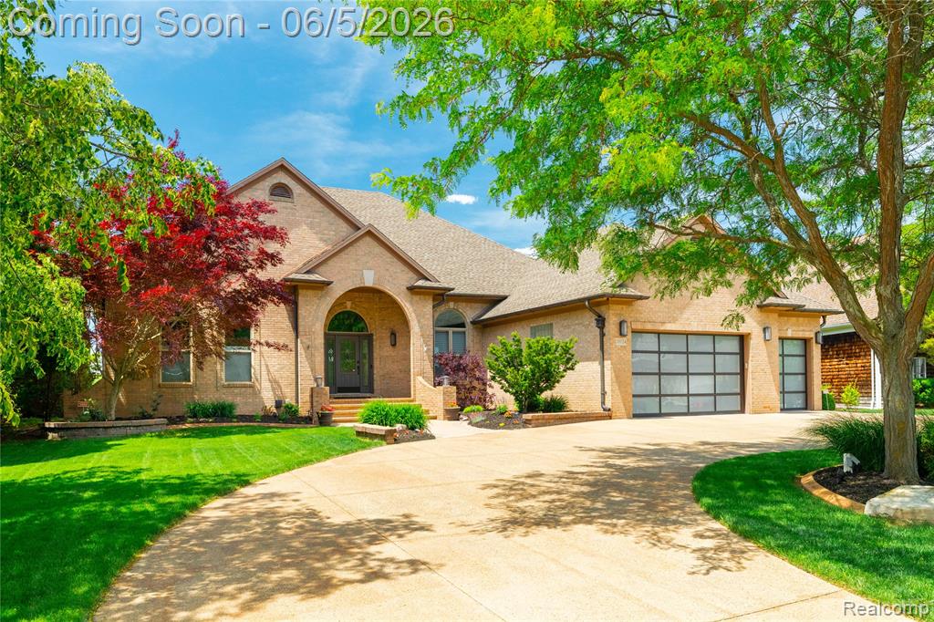 18124 Meridian Road, Grosse Ile, MI 48138