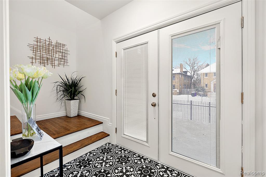2080 Gladstone Street - Photo 4