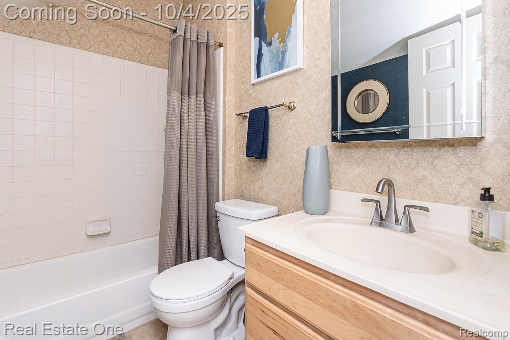 402 W 4th Street, Rochester, MI 48307 — Photo 30