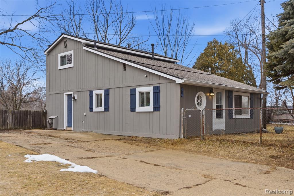 875 Scott Lake Road, Waterford, MI 48328 — Photo 5