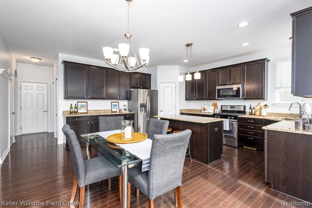 894 Wynstone Circle N, Oakland, MI — Photo 24