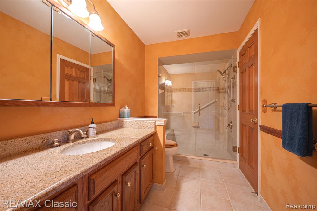 1049 ELMWOOD Drive, 13, Brighton, MI 48116 — Photo 20