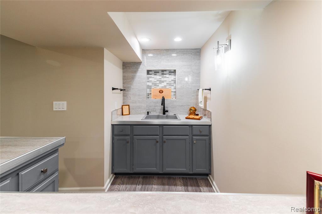 9158 Manchester Boulevard, Grosse Ile, MI 48138 — Photo 35