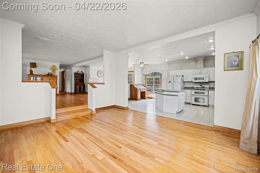 26996 Sumpter Road, Belleville, MI 48111 — Photo 17