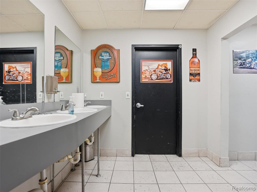 10320 Van Dyke Street, Detroit, MI 48234 — Photo 17