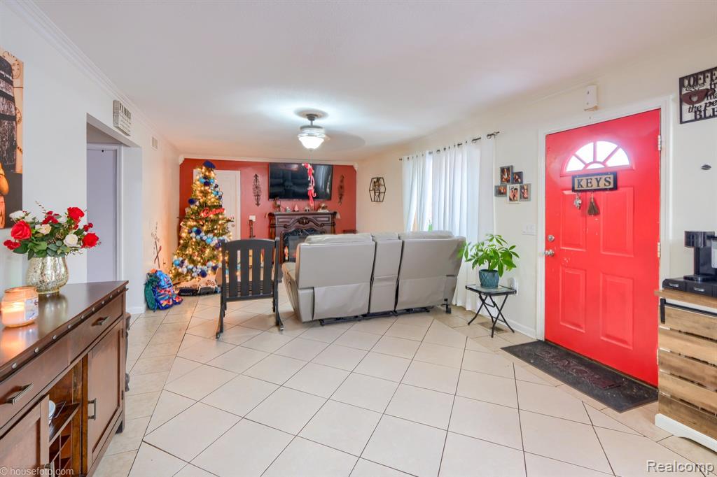 730 Stirling Street, Pontiac, MI 48340 — Photo 8