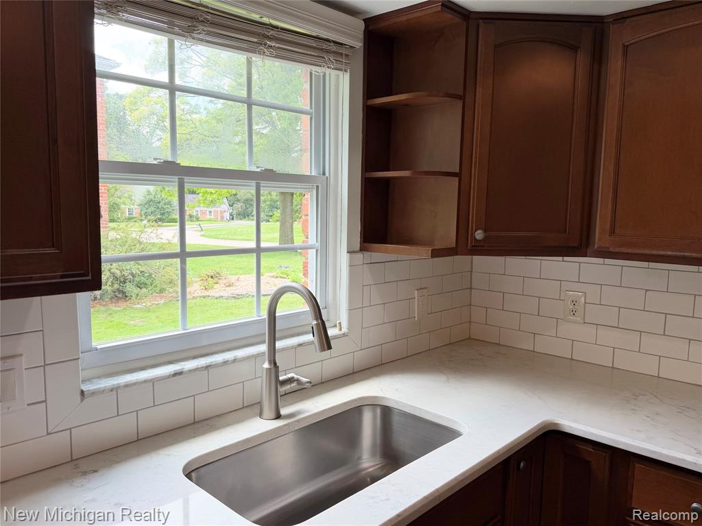 5937 Red Coat Lane, West Bloomfield, MI — Photo 8