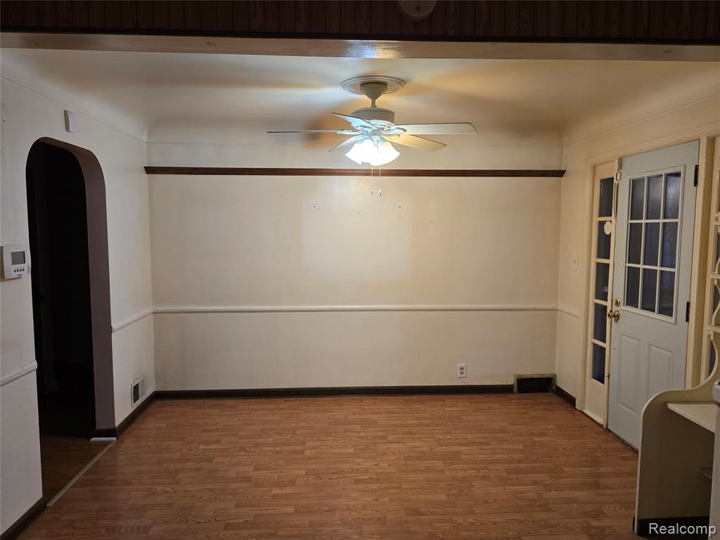 803 Commonwealth Avenue, Flint, MI 48503 — Photo 8