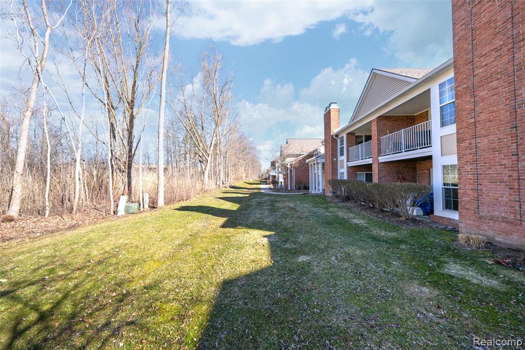 56075 Chesapeake Circle, 242, Utica, MI 48316 — Photo 31
