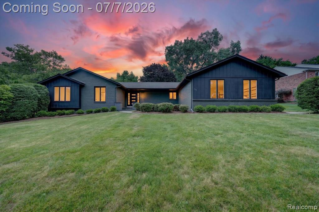 756 Great Oaks Drive, Bloomfield Hills, MI 48304 — Photo 2
