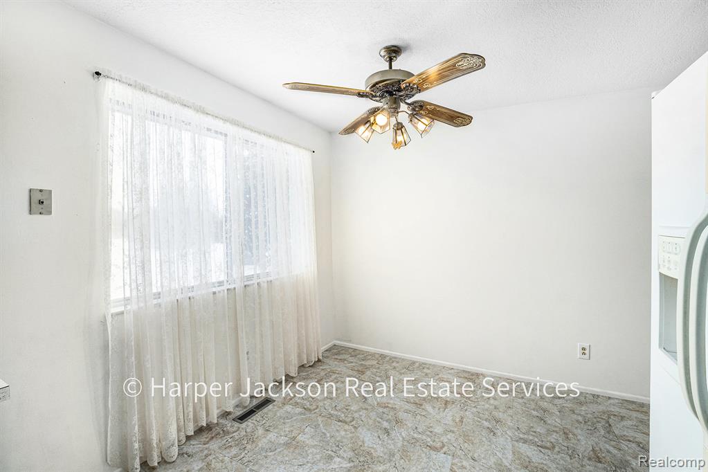11637 E Lansing Road, Durand, MI 48429 — Photo 11