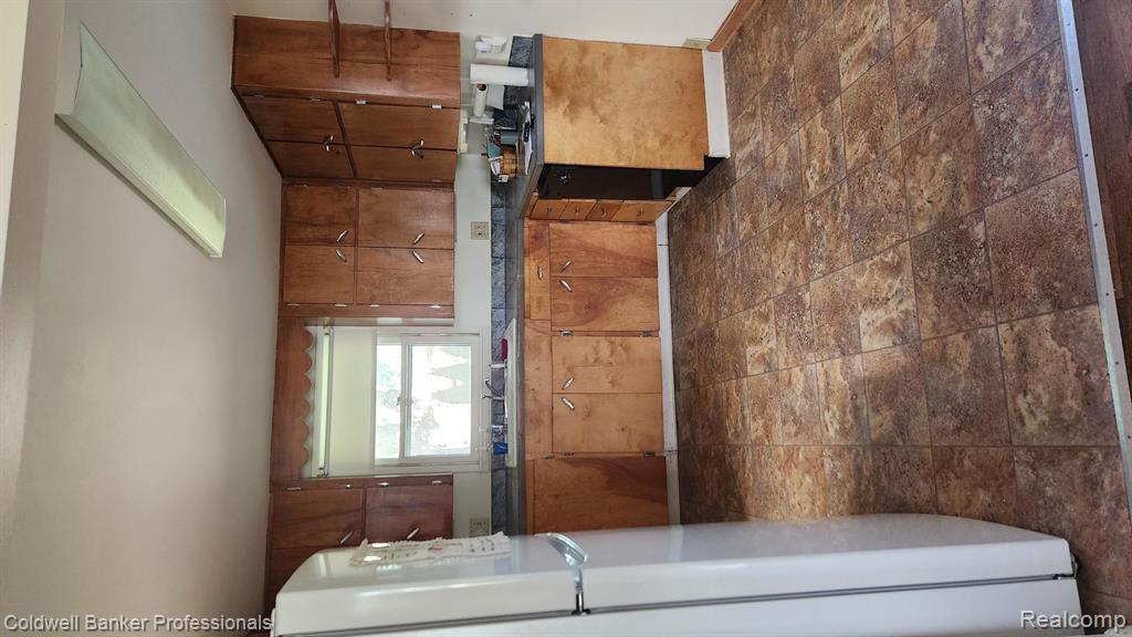 5847 N Lapeer Road, North Branch, MI 48461 — Photo 11