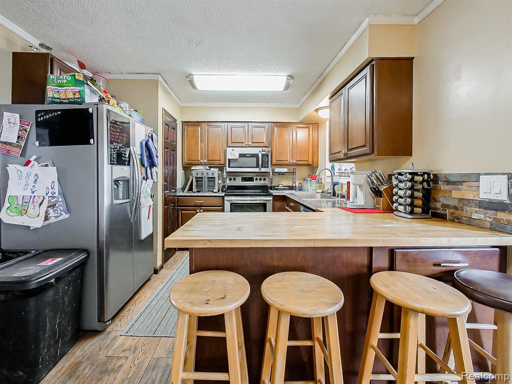 819 Woodingham Avenue, Waterford, MI 48328 — Photo 5