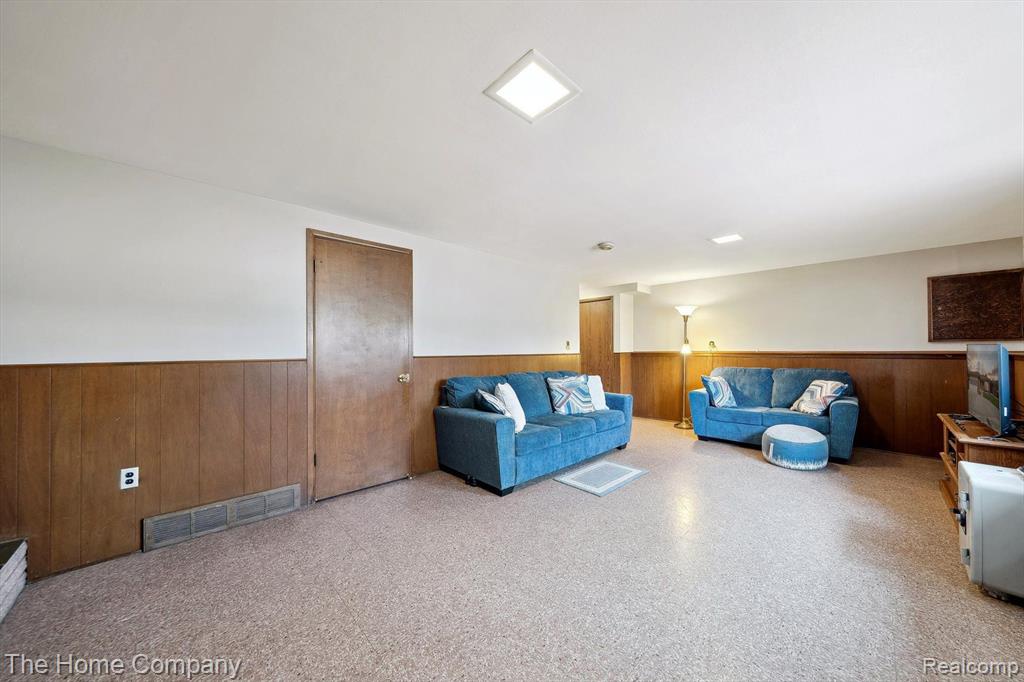 4473 Parkside Boulevard, Allen Park, MI 48101 — Photo 36