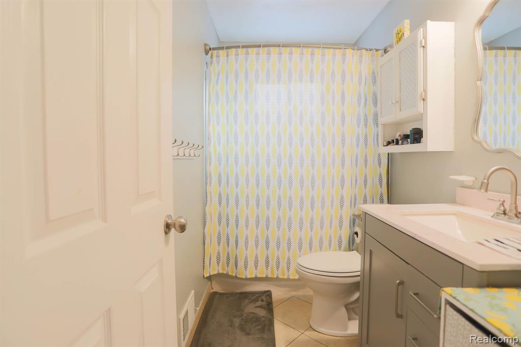 462 PEARSALL Avenue, Pontiac, MI 48341 — Photo 13