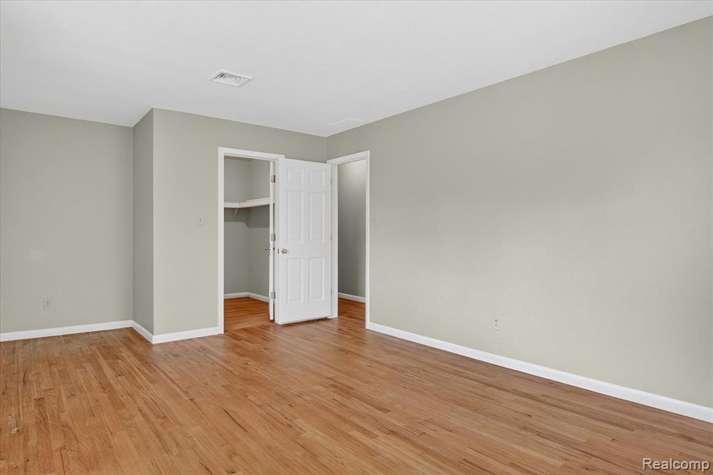 5447 Lahser Road, Bloomfield Hills, MI 48304 — Photo 36