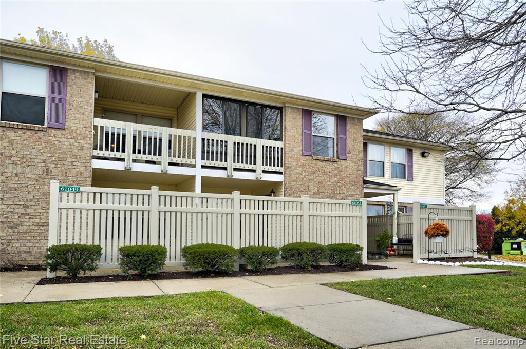 61051 Greenwood Drive, South Lyon, MI 48178 — Photo 3