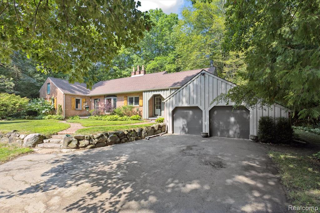 4224 Country Road, Otter Lake, MI 48464 — front exterior