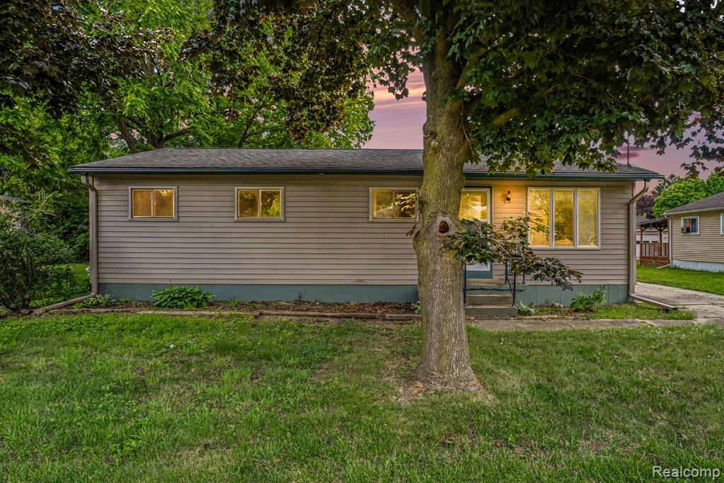 821 Isham Street, Owosso, MI 48867 — front exterior