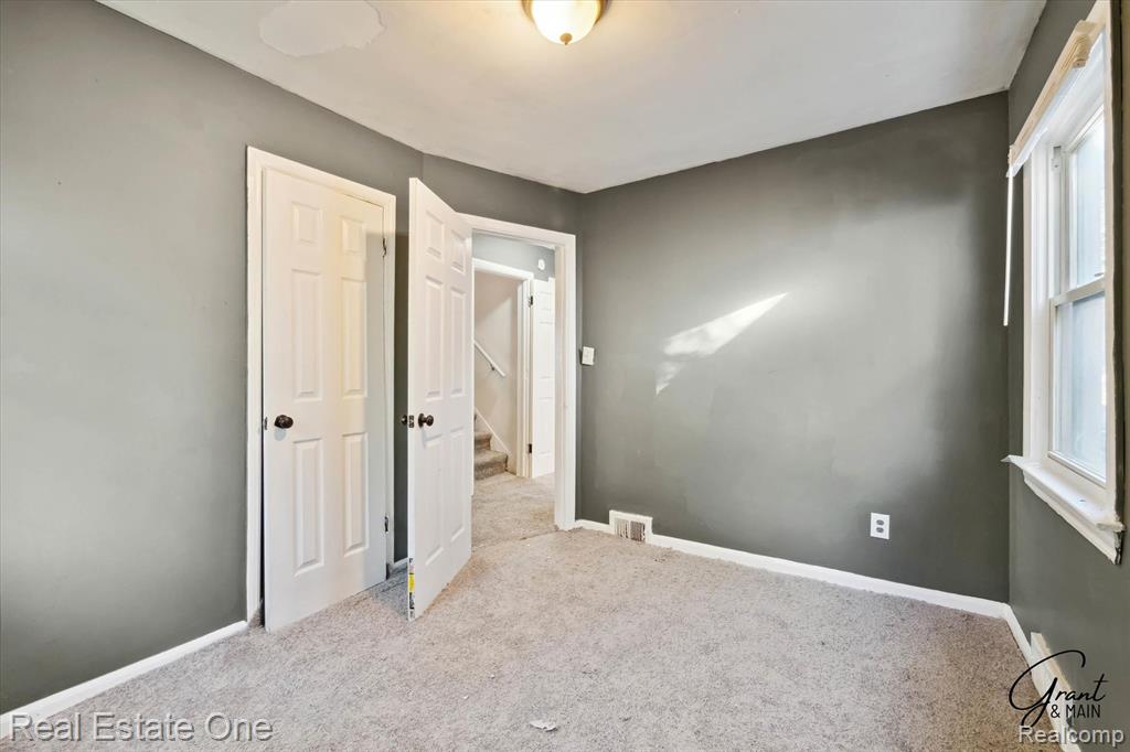 19439 W Chicago Street, Detroit, MI 48228 — Photo 25