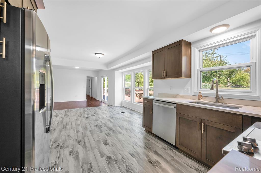52536 BELLE VERNON, Shelby Twp, MI 48316 — Photo 13