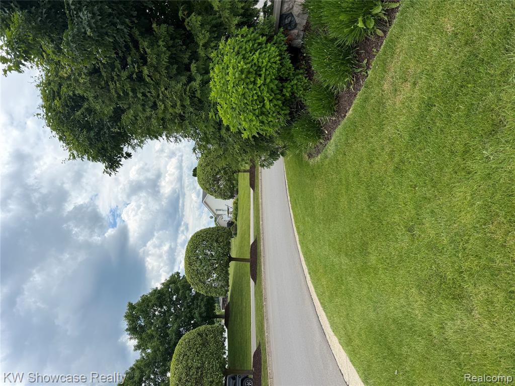 1978 Santa Fe Trail Drive, Hartland, MI 48353 — Photo 18