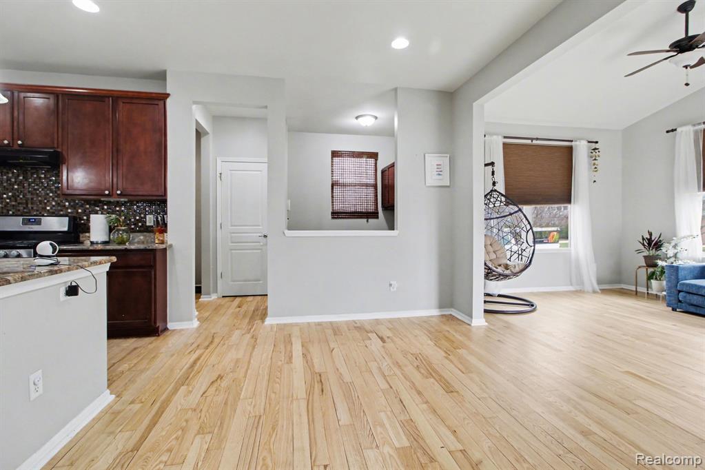 2417 PREMIER Lane, Canton, MI 48188 — Photo 13