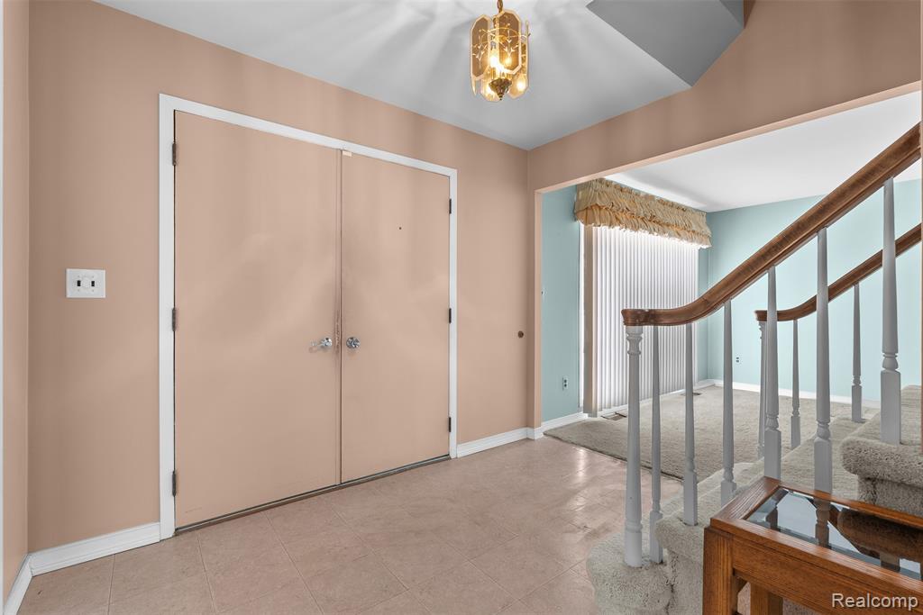 487 Pinehurst Drive, Rochester Hills, MI 48309 — Photo 5
