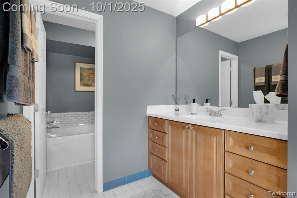 4154 Wabeek Lake Drive S, Bloomfield Hills, MI 48302 — Photo 53
