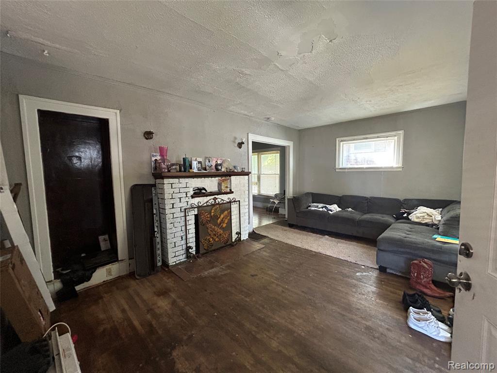 40 Dwight Avenue, Pontiac, MI 48341 — Photo 4