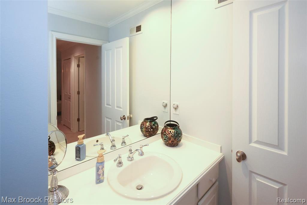 444 Chester Street S, 413, Birmingham, MI 48009 — Photo 56