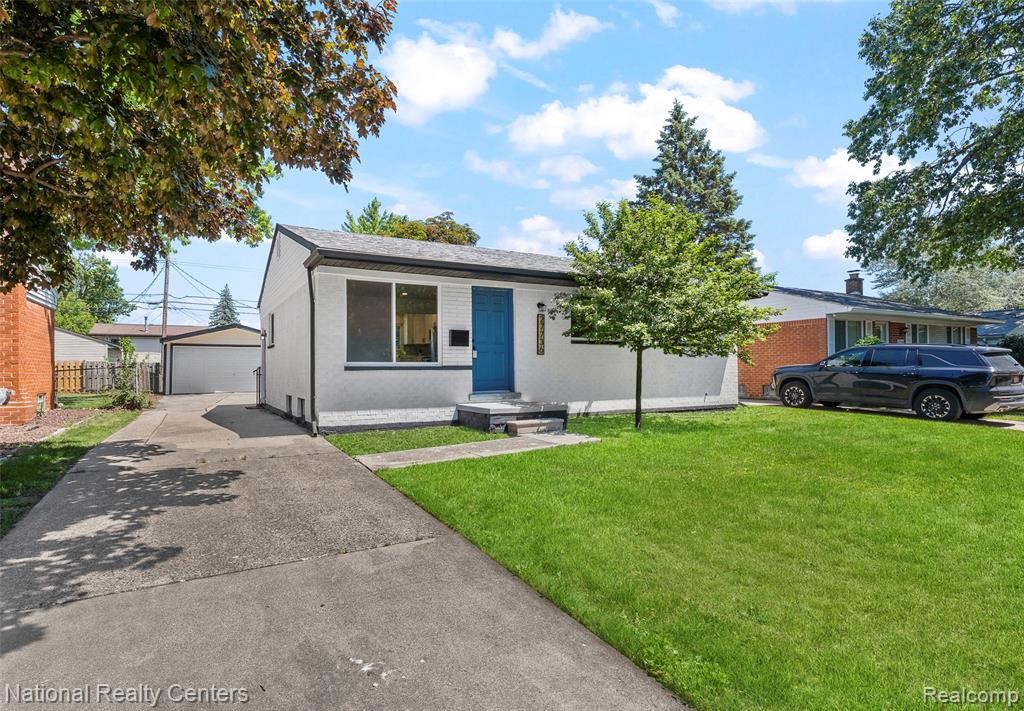 27736 Osmun Street, Madison Heights, MI 48071