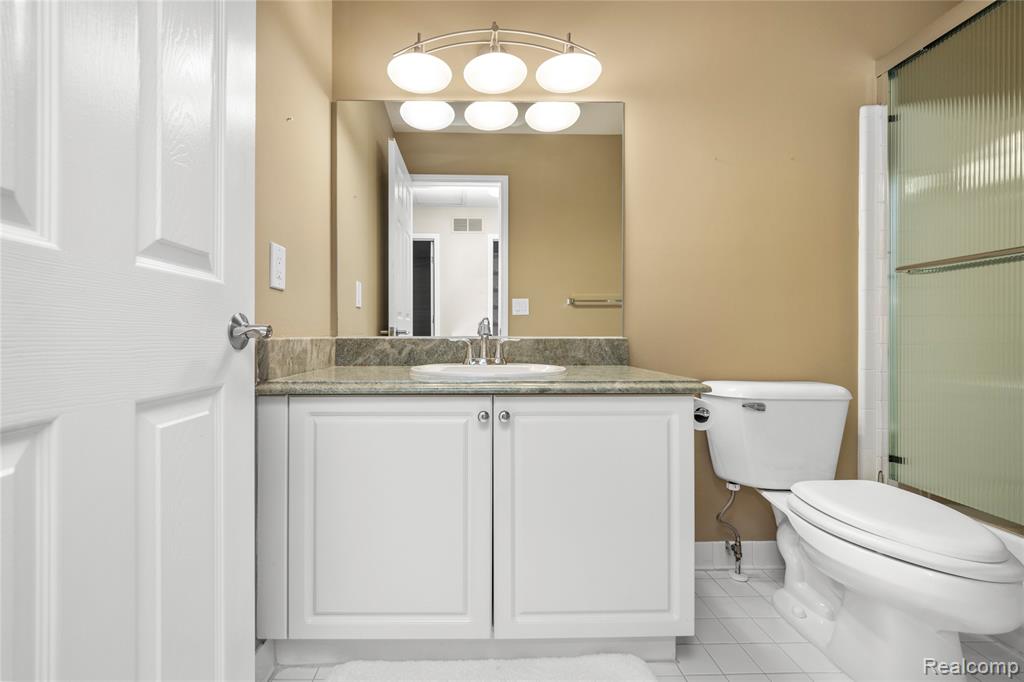 6567 Claremore Court, West Bloomfield, MI — Photo 28