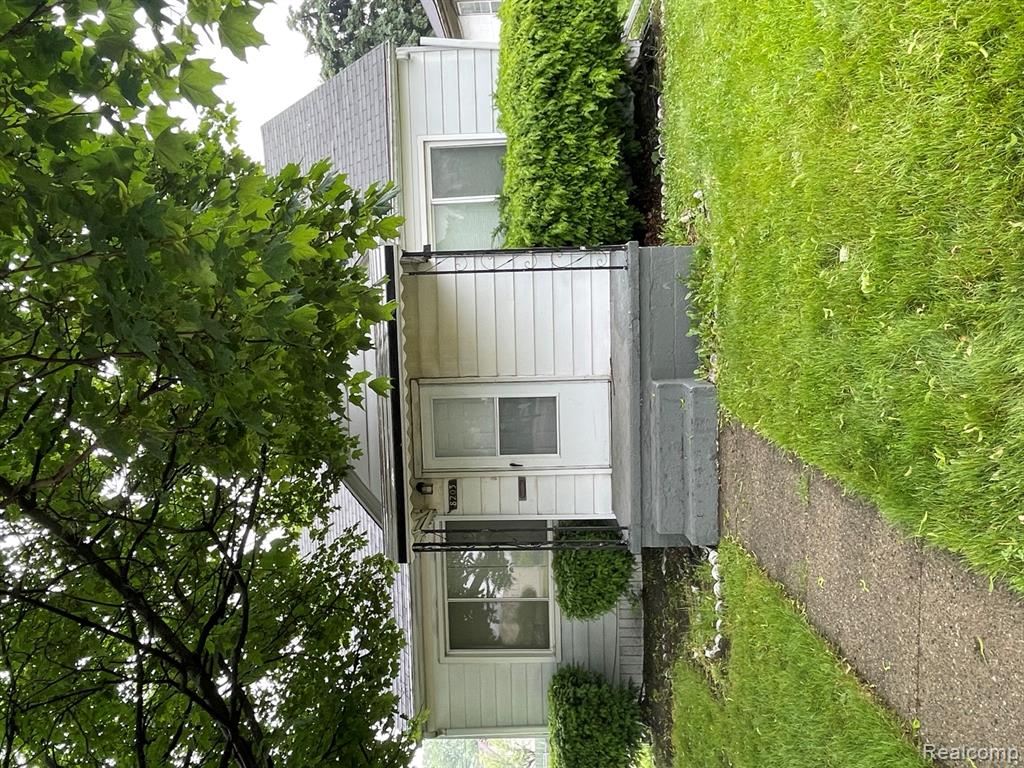 8203 Paige Avenue, Warren, MI 48089 — Photo 2