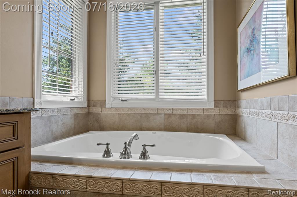 54878 Grenelefe Circle E, South Lyon, MI 48178 — Photo 24