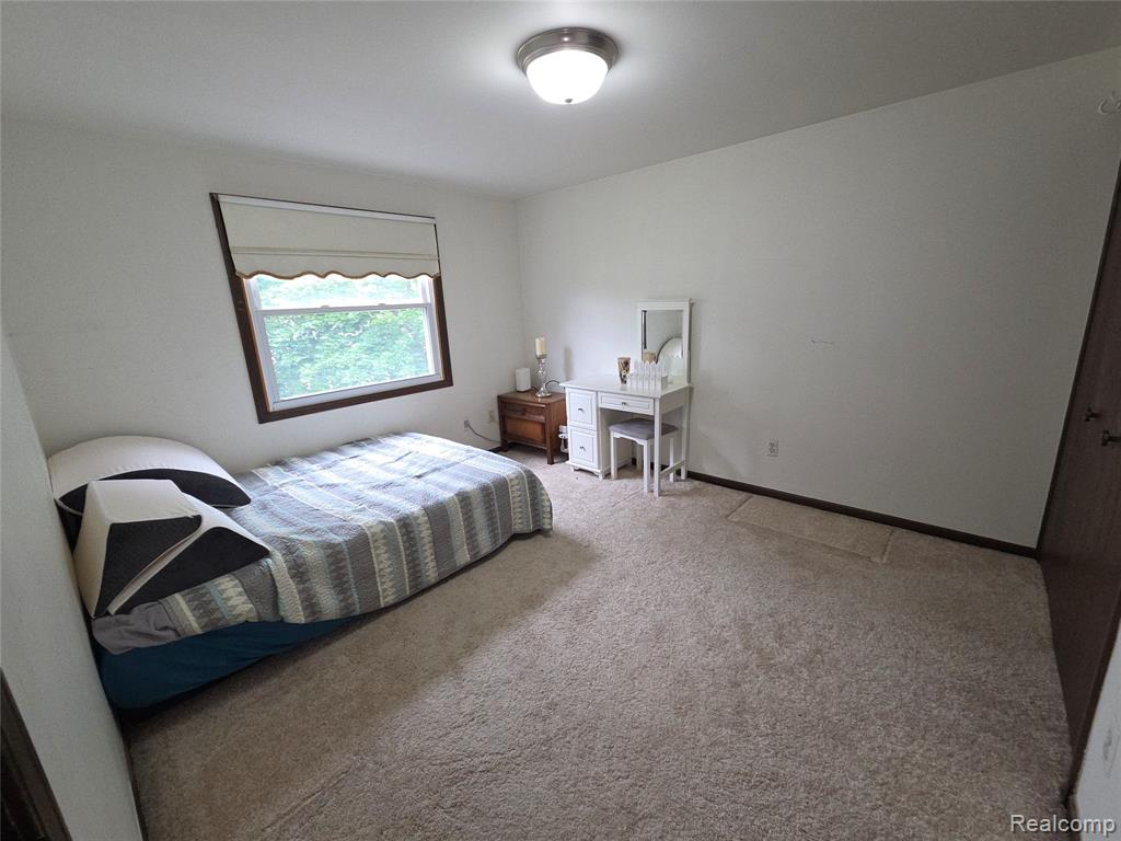 5379 Winchester Drive, Troy, MI 48085 — Photo 19