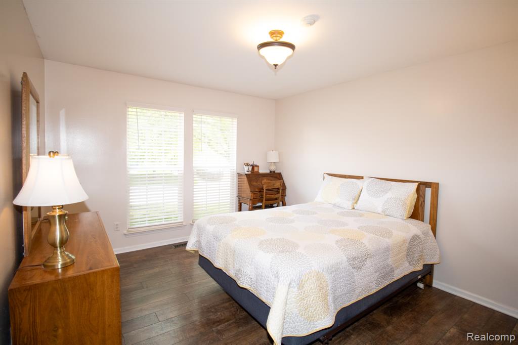 4102 Hunters Circle E, Canton, MI 48188 — Photo 18